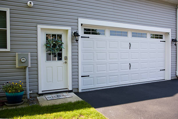24/7 Emergency Garage Door Roller Replacement experts in Caledonia, MI